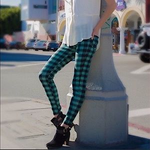 NWT Buffalo Check Plaid Leggings